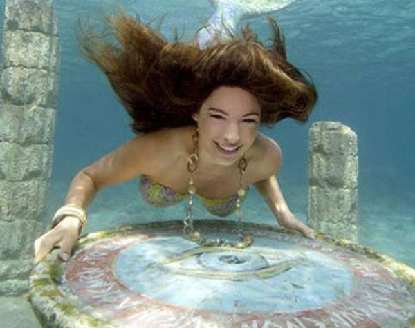 Kelly Brook: Genre babe of the week #32 (Sept. 2010) - The Trek BBS Kelly Brook: Genre babe of the week #32 (Sept. 2010) - The Trek BBS